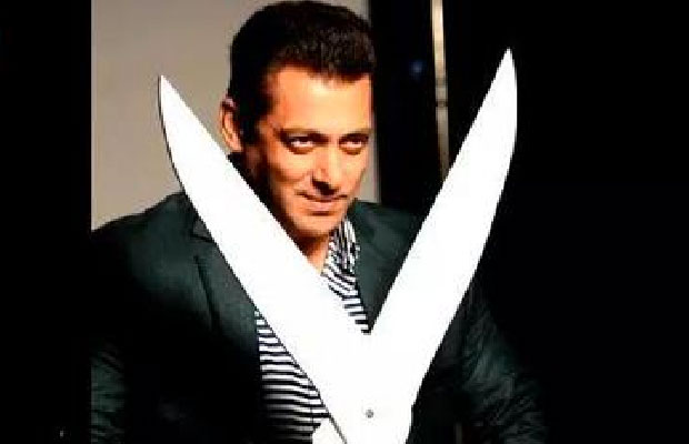 Bigg Boss 9 Behind The Scenes: Salman Khan’s Naughtiest Side!