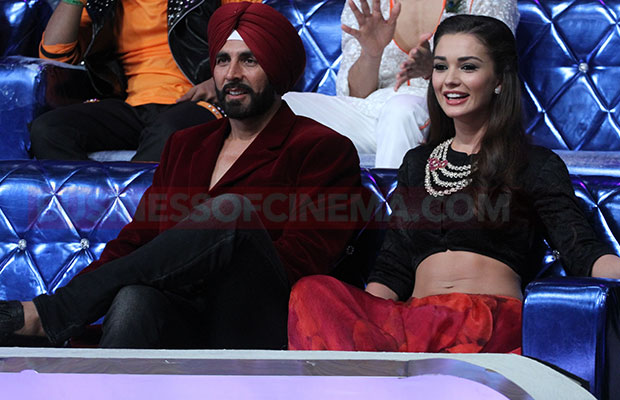 Singh Is Bling: Akshay Kumar And Amy Jackson Set Fire On Did 5 Stage