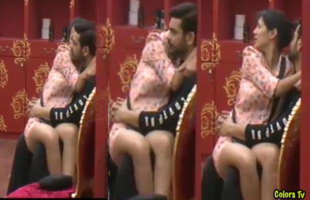 Bigg Boss 9: OMG Rochelle Rao Gets Cosy With Keith Sequeira Outside Bathroom