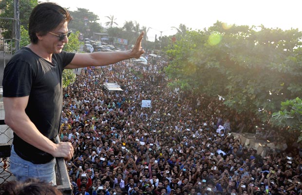 Shah Rukh Khan’s Special Surprise For Fans On His Birthday!