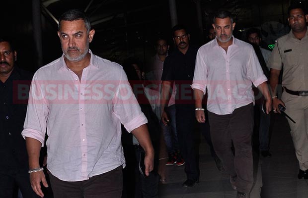 Airport Spotting: Injured Aamir Khan Returns Back To Mumbai