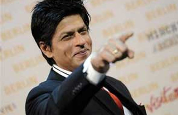 Shah Rukh Khan Can’t Stop Himself From Dancing, Why?