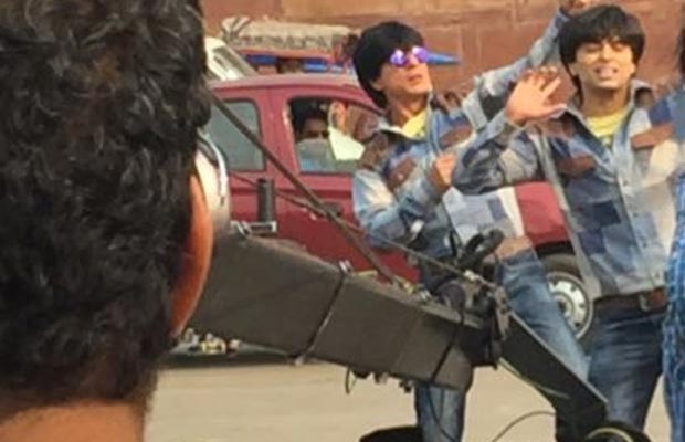 Spotted: Shah Rukh Khan Shoots For Fan On Delhi Streets