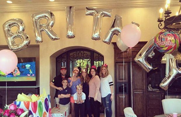 Miley Cyrus Sends The Perfect Birthday Gift To Britney Spears!