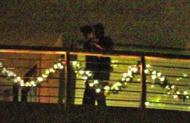 Caught! Ranbir Kapoor And Katrina Kaif Kissing On Their Balcony!