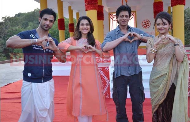 Photos: Shah Rukh Khan And Kajol Promote Dilwale On TV Show
