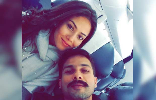 Shahid Kapoor’s Adorable Selfie With Wife Mira Rajput From Their Romantic Journey!