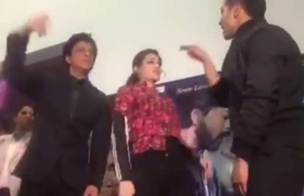 Candid Much: Shah Rukh Khan Shakes A Leg On Manma Emotion