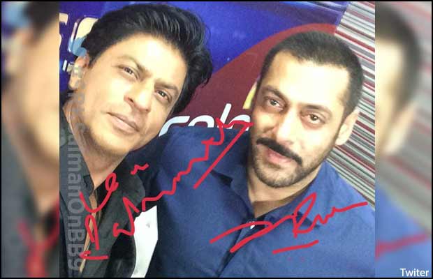 Salman Khan And Shah Rukh Khan’s Bhai Selfie On Bigg Boss 9 Is A Treat To The Eyes