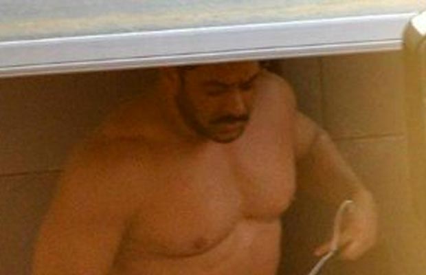 LEAKED! Salman Khan’s HOT Shirtless Look For Sultan