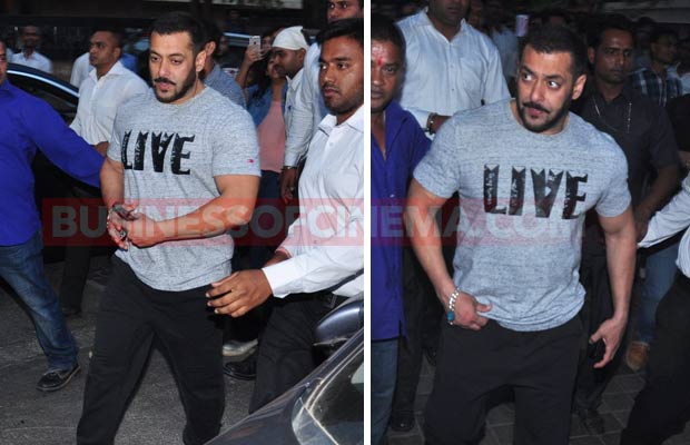 Photos: Salman Khan Creates Frenzy As He Walks On The Streets Without His Car!