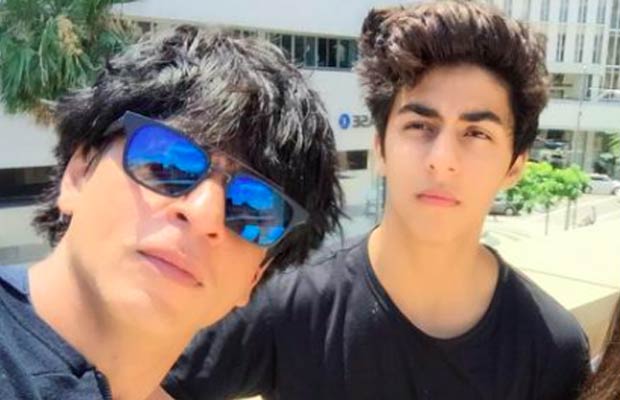Check Out : Shah Rukh Khan’s Son Aryan Khan Playing The Cover Of ‘Jabra Fan’ On His Guitar