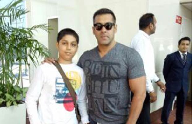 Salman Khan Allowed This Kid To Take Picture And The Reason Is Quiet Surprising