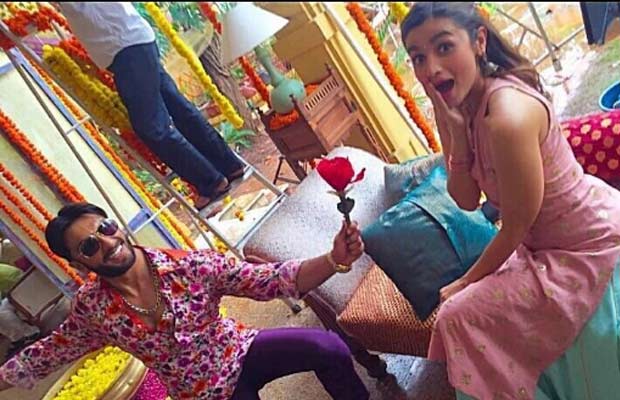 Photos: Ranveer Singh Bends On His Knees For Alia Bhatt, Proposes Her With A Rose!