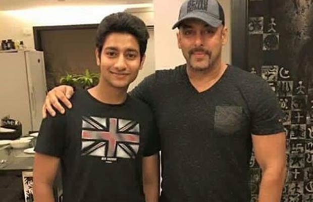 Photo Alert! Salman Khan Meets Aakash Thosar From Sairat