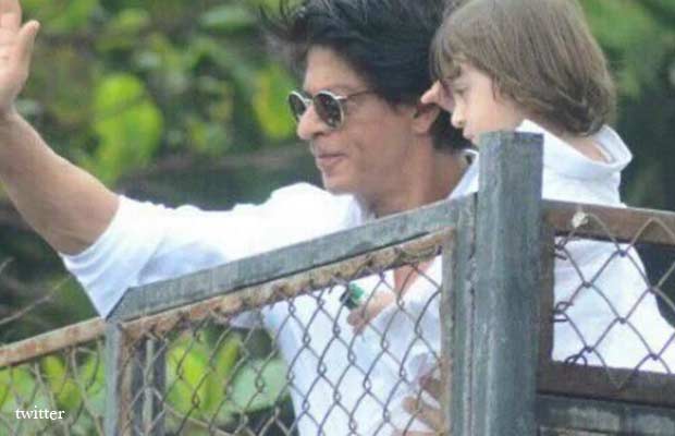 WOW! You Wont Believe What Shah Rukh Khan Is Planning To Gift AbRam