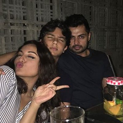Sonakshi Sinha Was Seen Having A Good Time With Bunty Sajdeh’s Family!