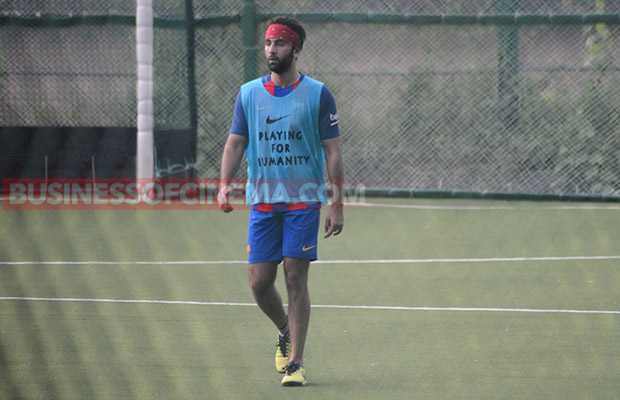 Ranbir-Kapoor-Soccer-Match-4