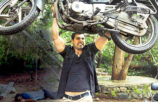 OMG! You Won’t Believe What John Abraham Lifts In Force 2
