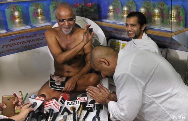 Vishal Dadlani Reveals Why He Personally Apologised Jain Monk Tarun Sagar