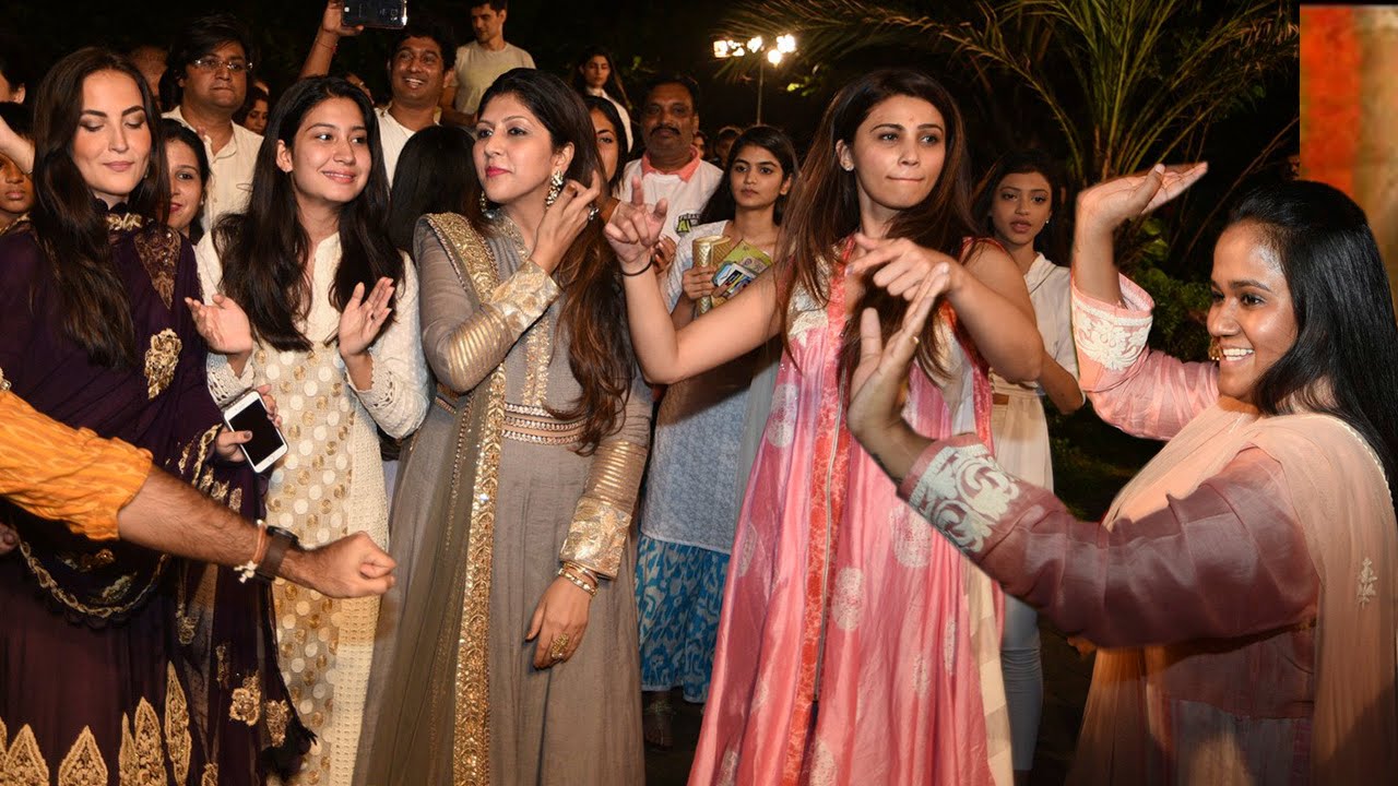 Watch: Bollywood Celebs Dance Crazily At Salman Khan’s Ganpati Visarjan!