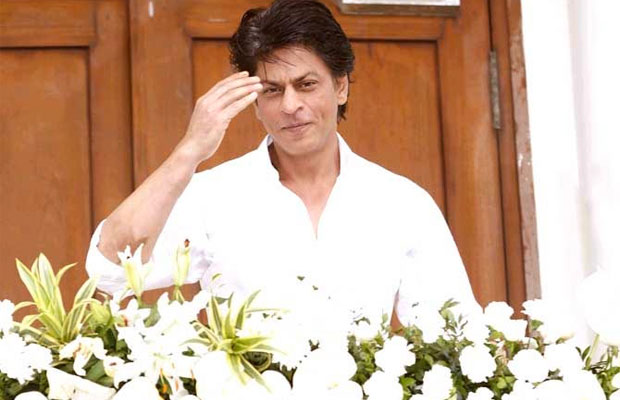 Wow! Shah Rukh Khan Will Surprise His Fans On His 51st Birthday With This!