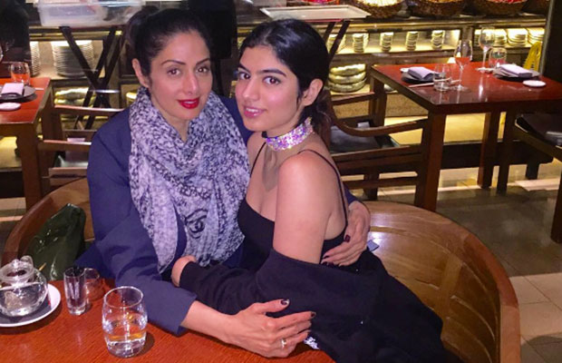 Don’t Miss This Adorable Picture of Sridevi With Daughter Khushi Kapoor