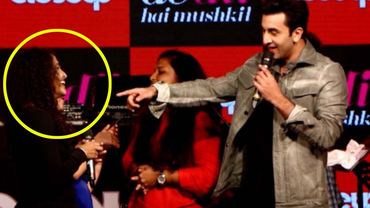 Watch: Ranbir Kapoor FLIRTS With A Girl On Stage