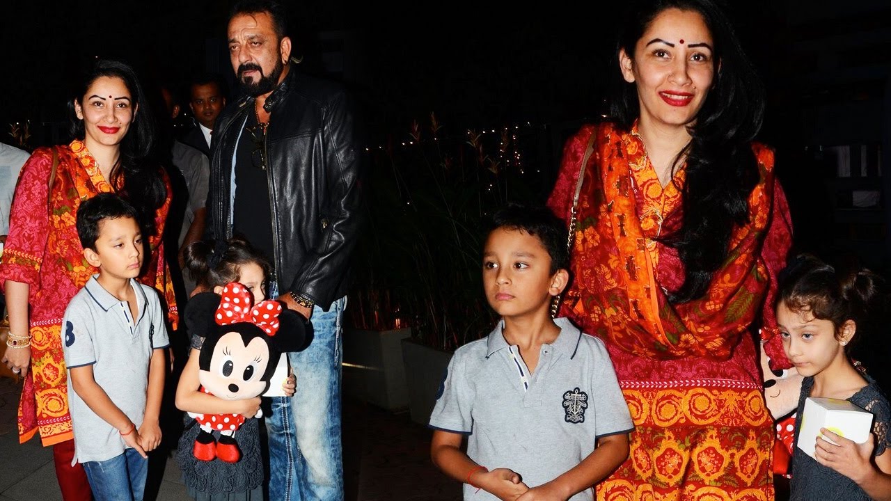 Watch: Sanjay Dutt Spotted With CUTE Children Iqra & Shahraan After Late Night Dinner