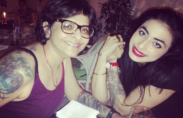BIGG BOSS 10: Bani J’s Mother Tanya Judge Is Not Less Than A Rockstar! Check Out Pictures!