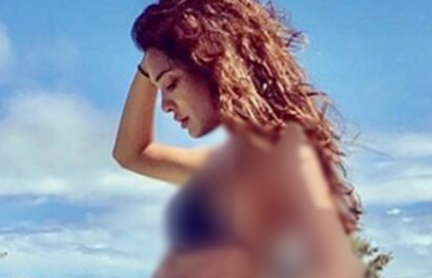 WOAH! Lisa Haydon Confirms Pregnancy By Flaunting Her Baby Bump
