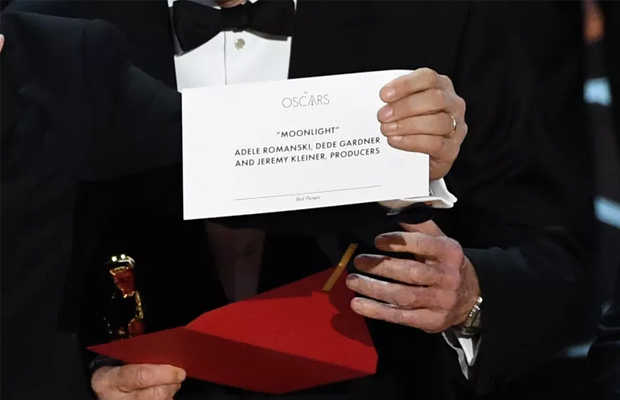The Academy Finally Reacts To Oscars’ Moonlight And La La Land Goof Up!