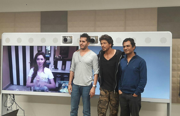 Raees Actress Mahira Khan Meets Shah Rukh Khan At Press Conference, Here’s What She Had To Say!