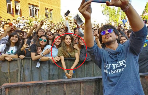 This Is How Shah Rukh Khan Reacted When Asked About The Mystery Girl In His Selfie