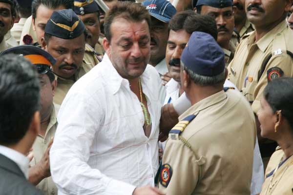 Shocking! Cops Visit Sanjay Dutt’s House Twice In 20 Days
