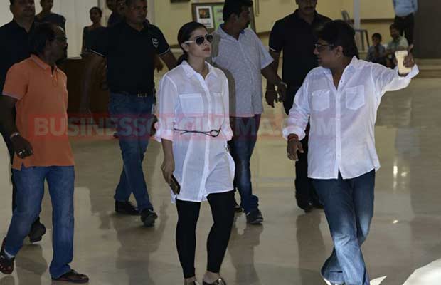Photos: Kajol And Other Bollywood Celebs At Suniel Shetty’s Father Veerappa Shetty’s Chautha