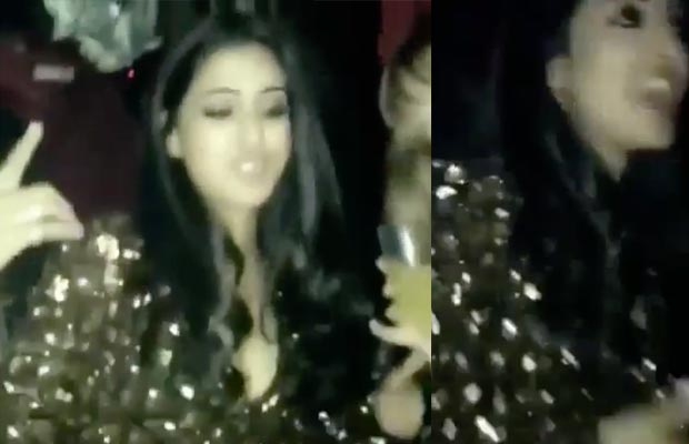 Watch: Amitabh Bachchan’s Grand-Daughter Navya Naveli Nanda Parties Hard!