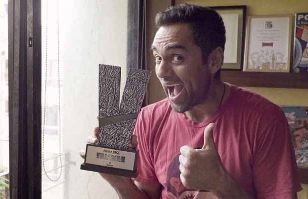 Abhay Deol Gets An Award For Fighting Racism!