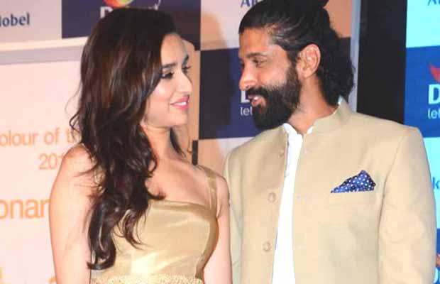 Shraddha Kapoor And Farhan Akhtar’s Cute Chat Hints To Their Relationship?