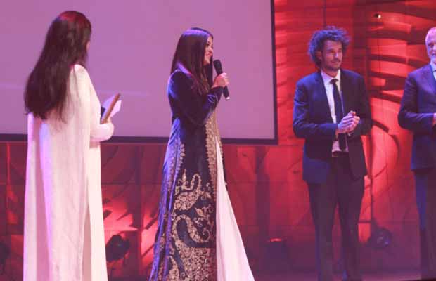 Bollywood Stars Shine At The Indian Film Festival Of Melbourne 2017 Awards Night