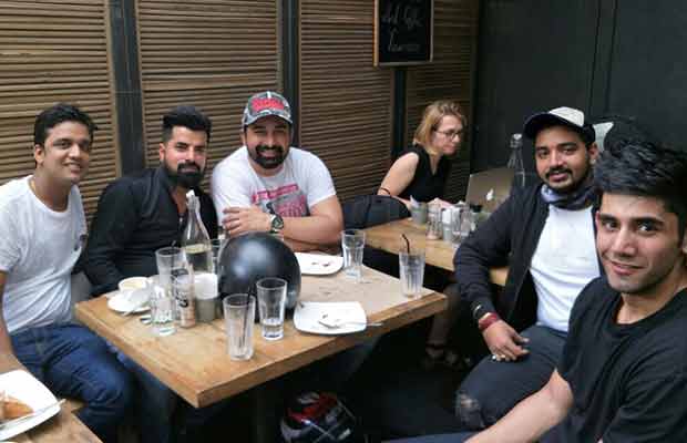 Rannvijay Singha Took His Fans On A Bike Ride With Him!