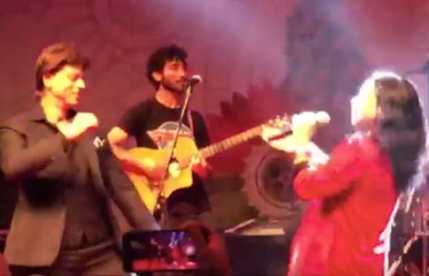 Watch: Shah Rukh Khan Dances Like Crazy While Kailash Kher Sings!