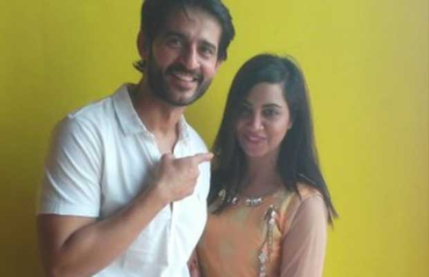 Bigg Boss 11: Arshi Khan And Hiten Tejwani To Give A Sizzling Performance Together At The Finale!