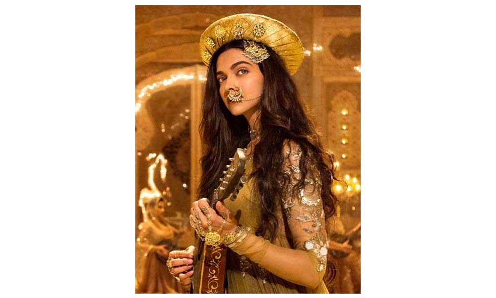 Deepika Padukone Gives A Shoutout To One Of Her Strongest Characters Mastani, As The Film Clocks 3 Years