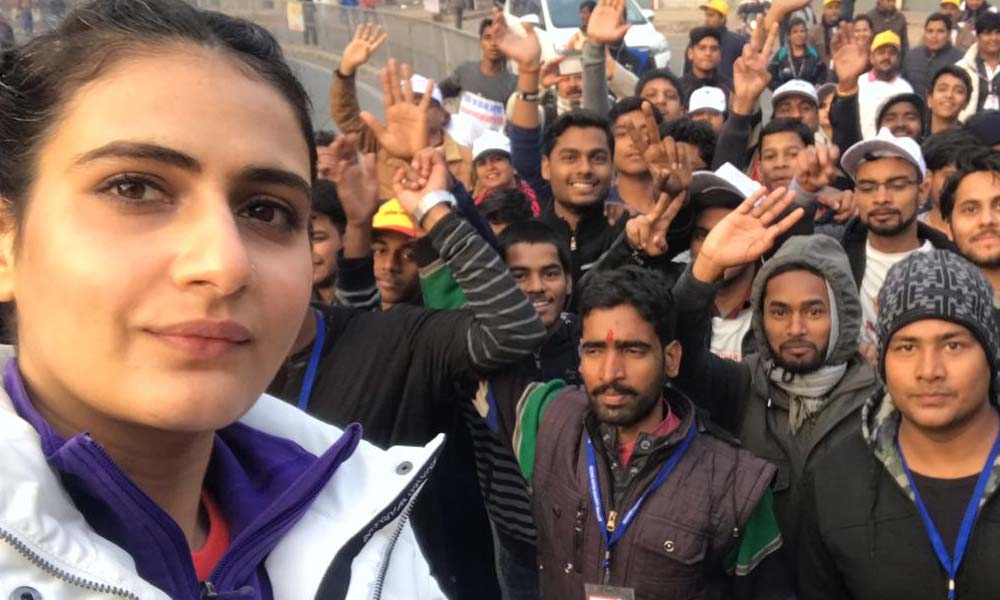 Fatima Sana Shaikh Witnesses Fan Frenzy In Patna