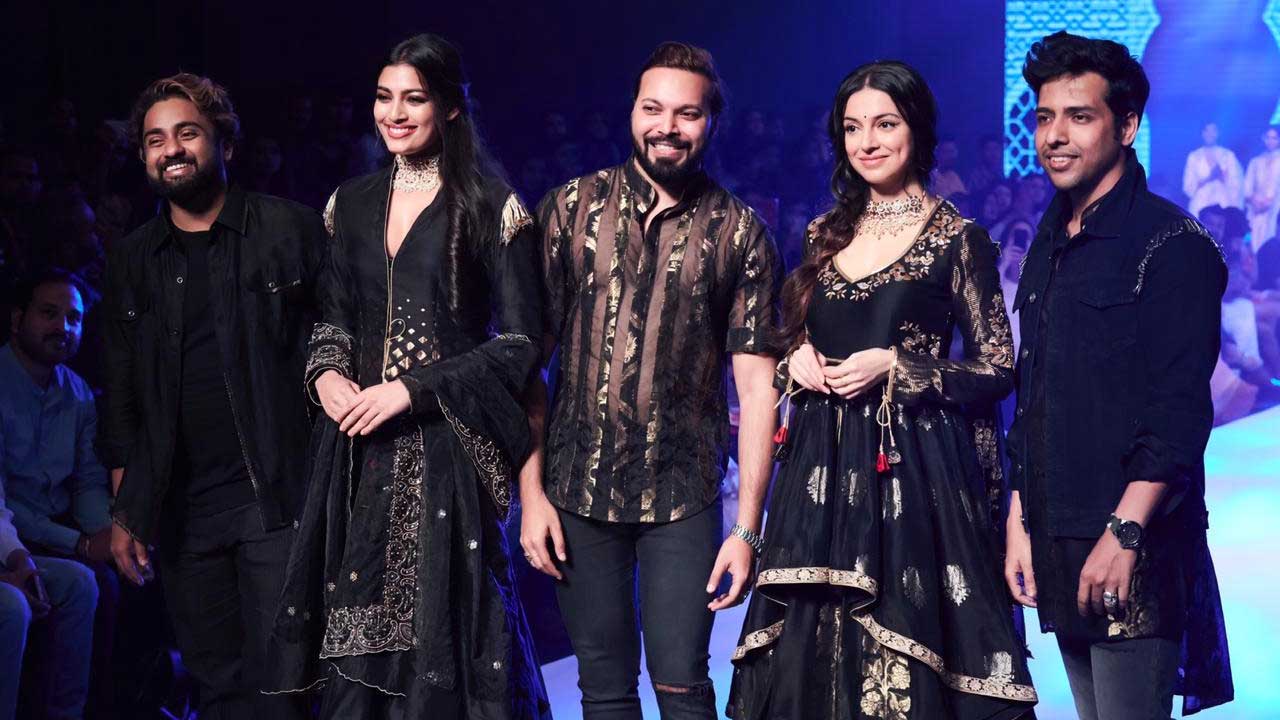 Divya Khosla Kumar Aces Yet Another Fashion Show With Style