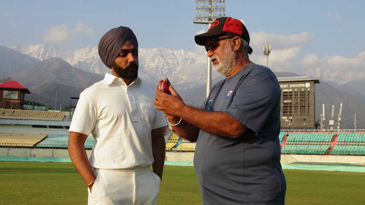 Reel Balwinder Singh Sandhu, Ammy Virk Getting Trained By The Real One!