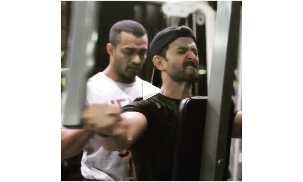 Overpowering Injuries, Hrithik Roshan Gets Back In The Game With This Intense Workout
