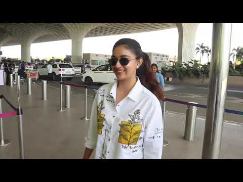Videos : Keerthy Suresh Spotted At Airport Departure