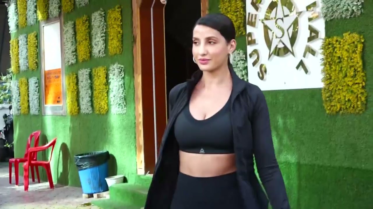 Videos : Nora Fatehi Spotted Outside Super Star Hall Andheri